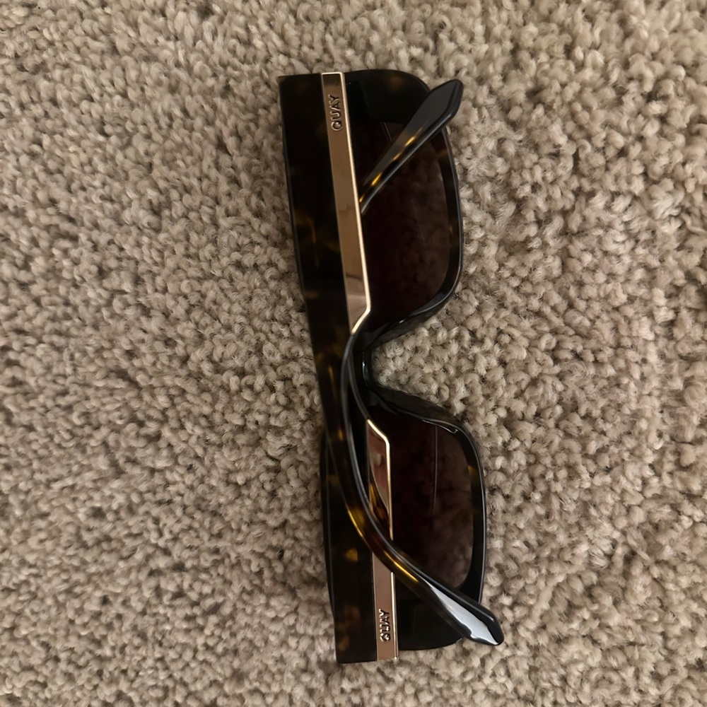 Quay Australia Sunglasses "Karma" Neutral tort/Brown - Picture 5 of 5